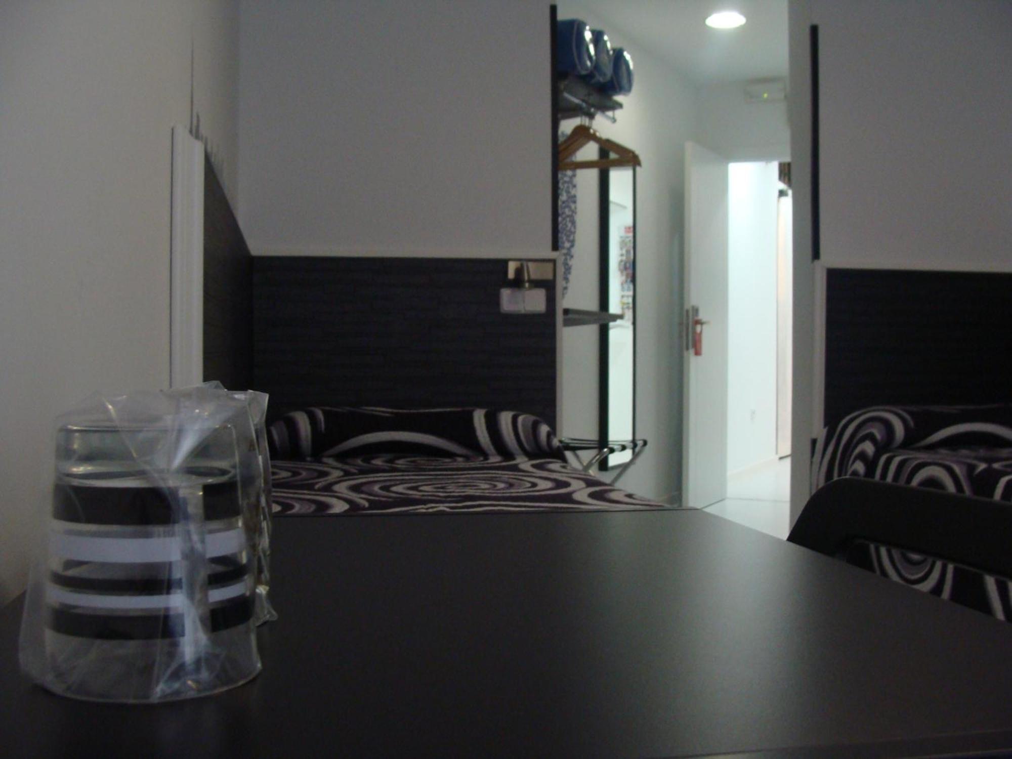 Hostal Jq Madrid 1 Exterior photo