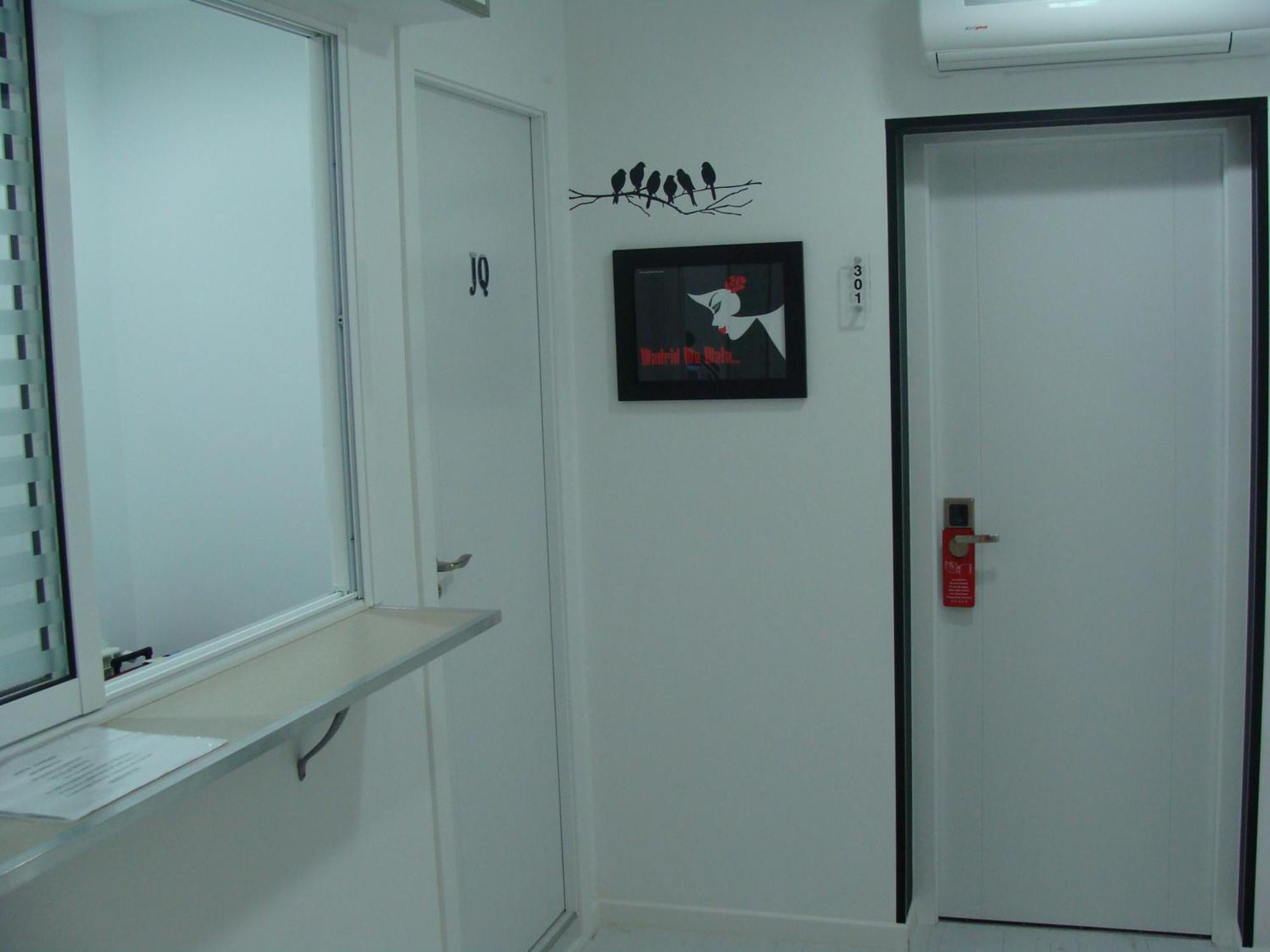 Hostal Jq Madrid 1 Exterior photo